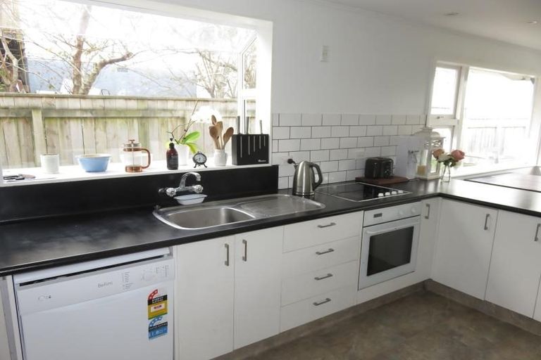 Photo of property in 19 Mclellan Street, Tawa, Wellington, 5028