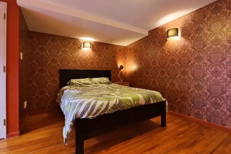 Photo of property in Courtenay Mews Apartments, 2/14 Alpha Street, Te Aro, Wellington, 6011