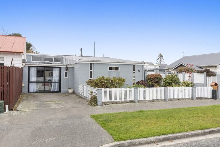 Photo of property in 2/42 Harker Street, Spreydon, Christchurch, 8024