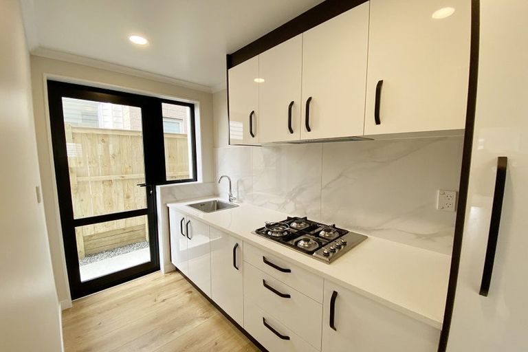 Photo of property in 2 Clonmany Road, Flat Bush, Auckland, 2019