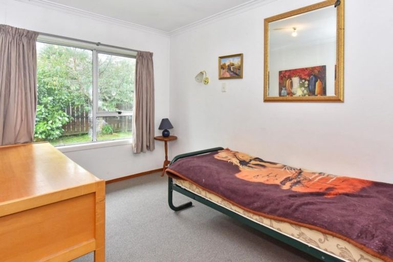 Photo of property in 9 Challen Close, Conifer Grove, Takanini, 2112