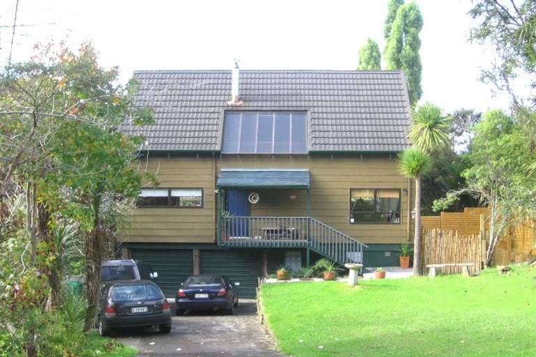 Photo of property in 9 Warner Park Avenue, Laingholm, Auckland, 0604