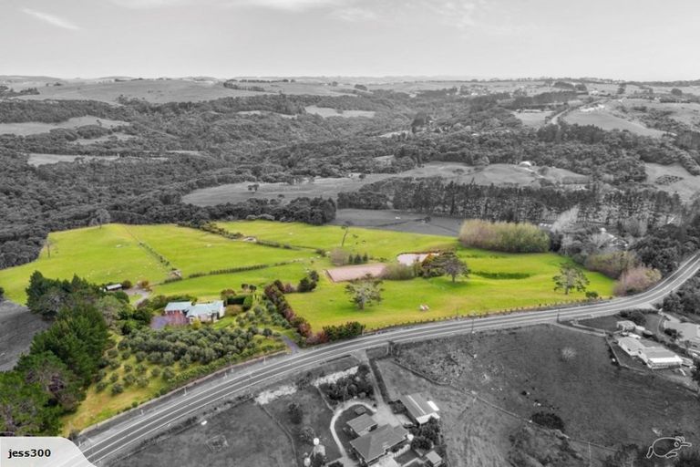 Photo of property in 1251 Old North Road, Helensville, 0875