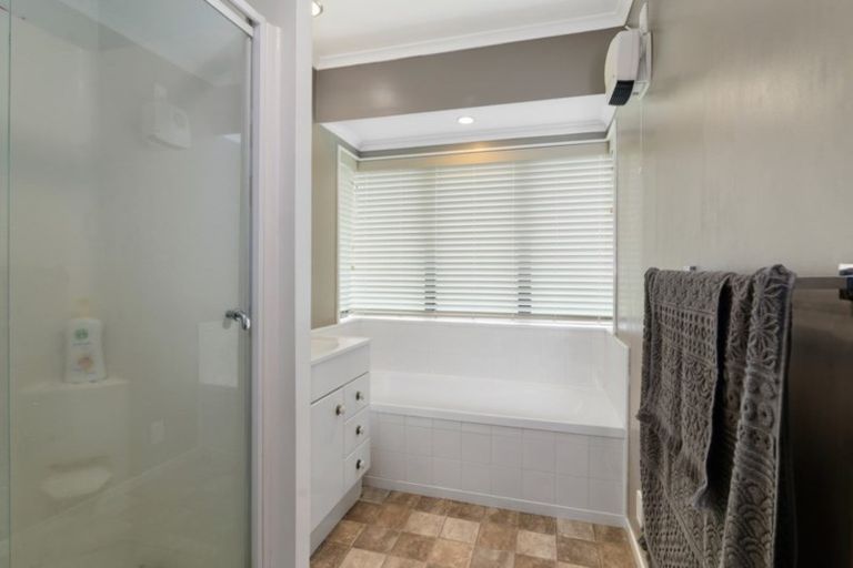 Photo of property in 31 Basley Road, Owhata, Rotorua, 3010