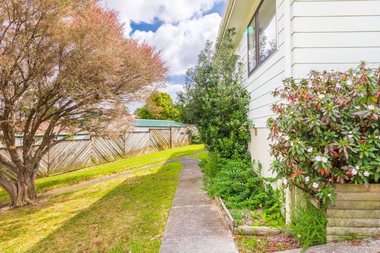 Photo of property in 86 Sunvue Road, Glen Eden, Auckland, 0602