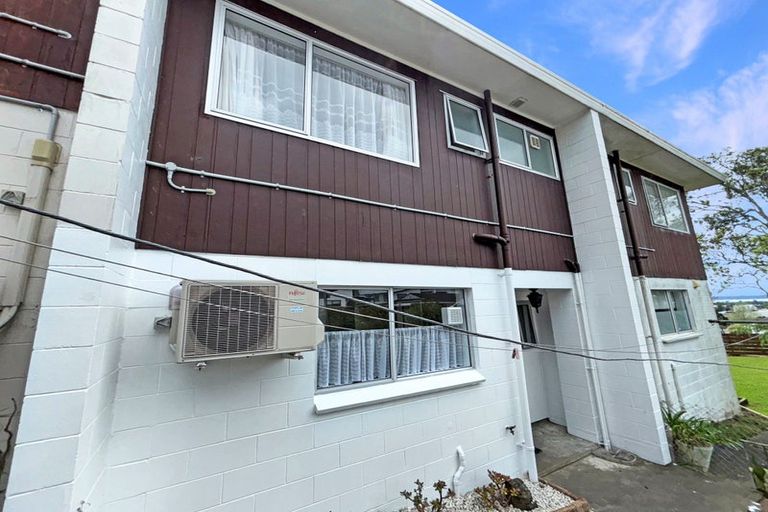 Photo of property in 6/77 West Coast Road, Glen Eden, Auckland, 0602