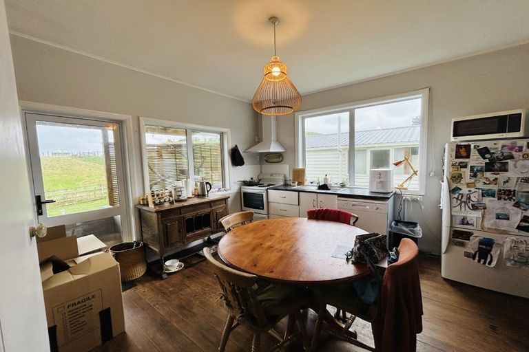 Photo of property in 136 Derham Road, Te Horo, Otaki, 5581