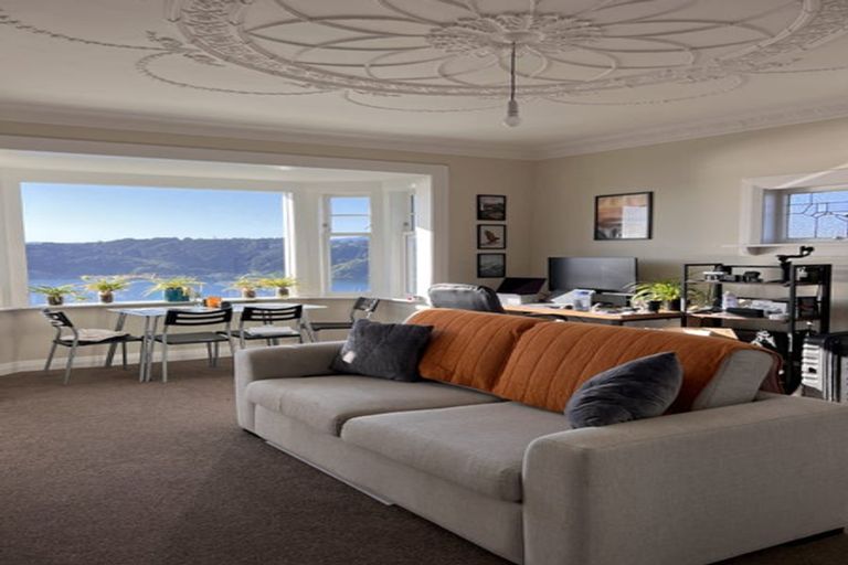 Photo of property in 18 Waipapa Terrace, Hataitai, Wellington, 6021