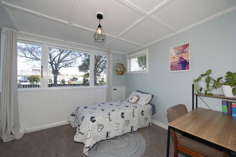 Photo of property in 7 Williamson Road, Clive, 4102