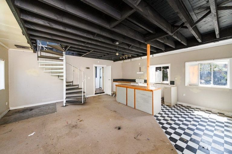 Photo of property in 37 Monrad Street, Highbury, Palmerston North, 4412