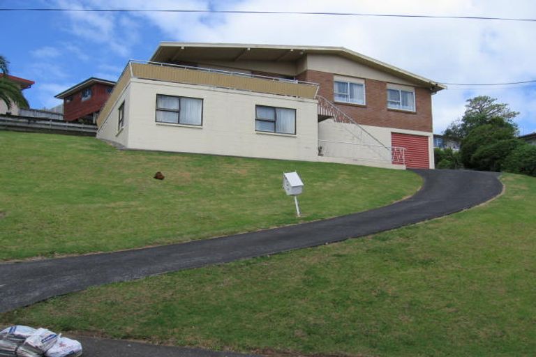 Photo of property in 8 Coroglen Avenue, Birkenhead, Auckland, 0626
