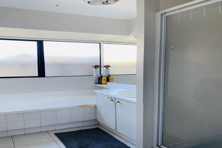 Photo of property in 2/9 Stratford Road, Manurewa, Auckland, 2105