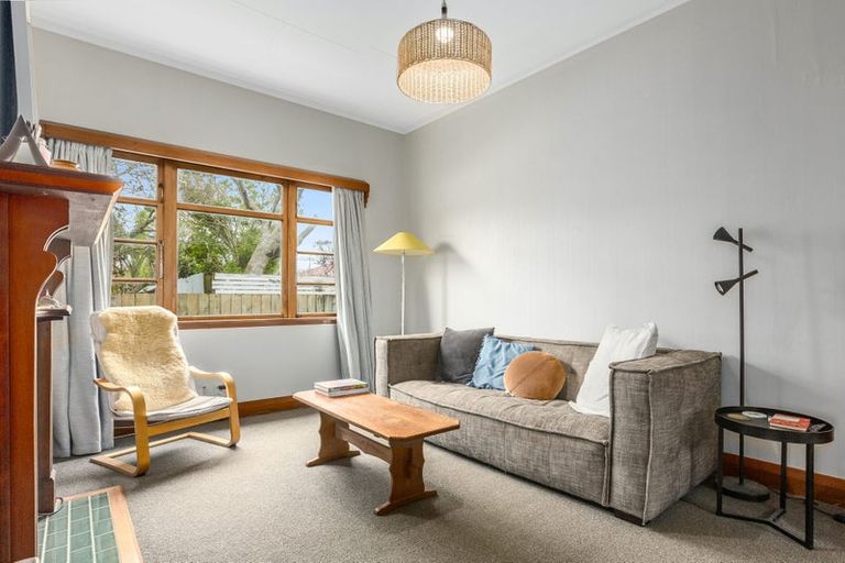 Photo of property in 17 Fitzherbert Street, Alicetown, Lower Hutt, 5010