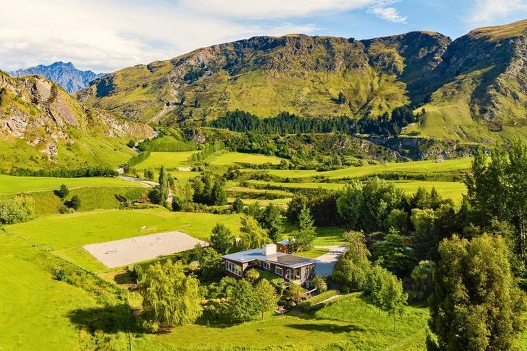 Photo of property in 17 Littles Road, Coronet Peak, Queenstown, 9371