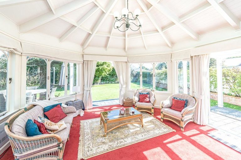 Photo of property in 32 Brassey Road, Saint Johns Hill, Whanganui, 4500