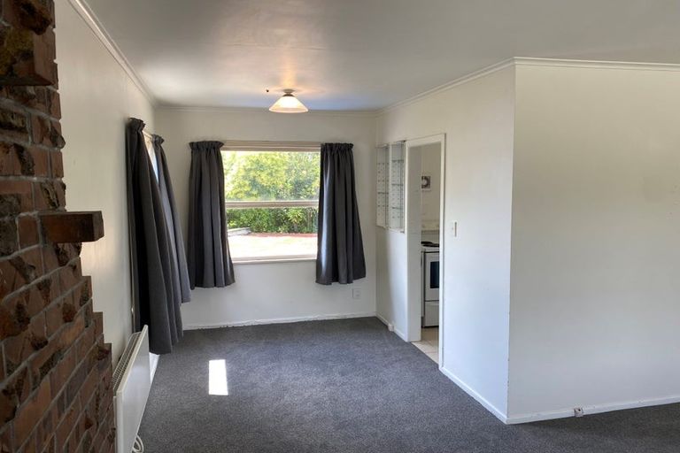 Photo of property in 2/284 Wairau Road, Glenfield, Auckland, 0629