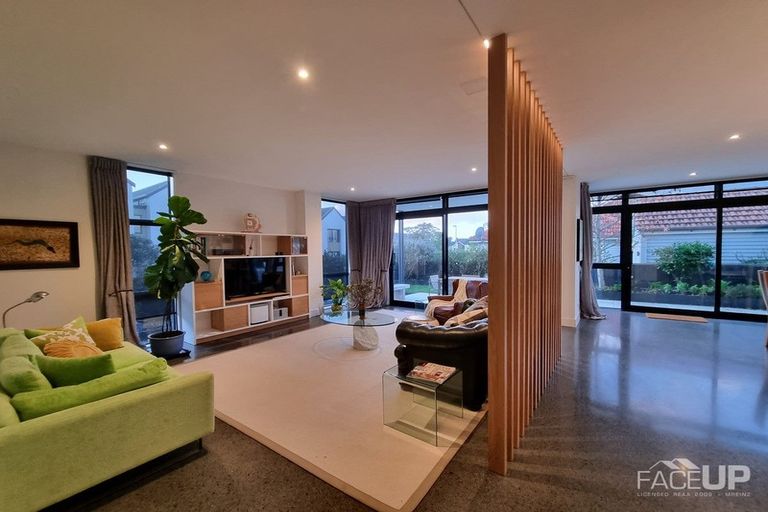 Photo of property in 15 Cochrane Road, Hobsonville, Auckland, 0616