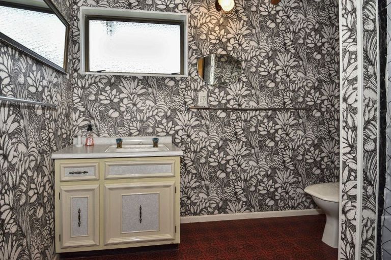 Photo of property in 77 Fortescue Street, Mahia, 4198