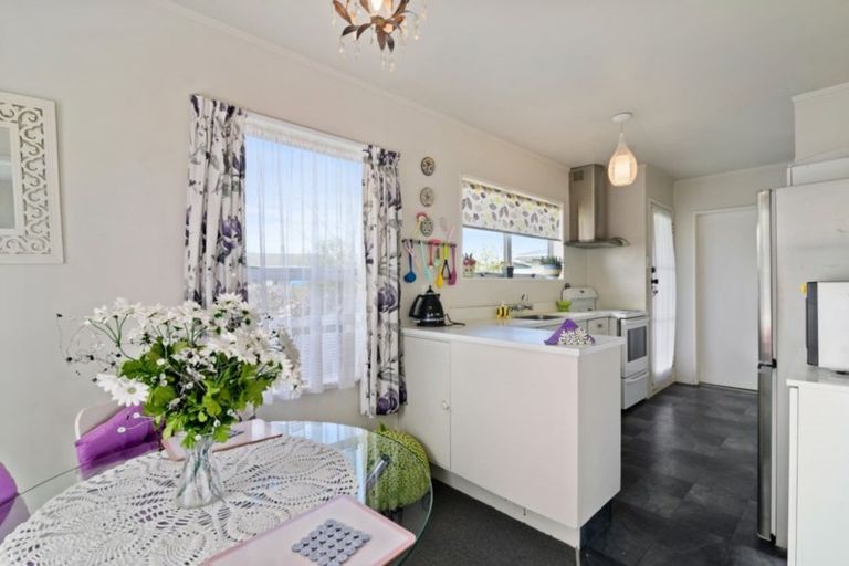 Photo of property in 29 Pohutukawa Drive, Owhata, Rotorua, 3010