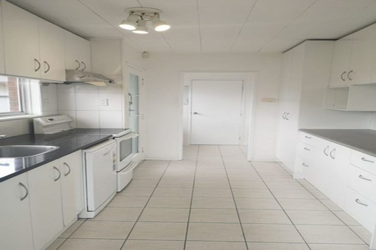 Photo of property in 9 Studfall Street, Pakuranga Heights, Auckland, 2010