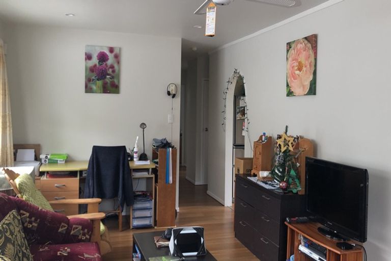 Photo of property in 17 Babington Place, Torbay, Auckland, 0630