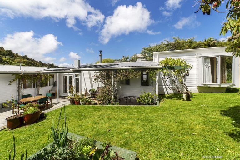 Photo of property in 51 Silverstream Road, Crofton Downs, Wellington, 6035