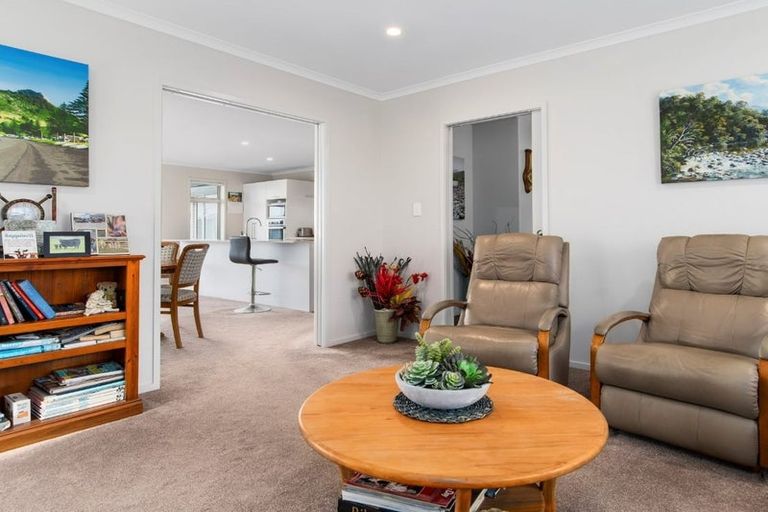 Photo of property in 8 Fearnley Grove, Pyes Pa, Tauranga, 3112