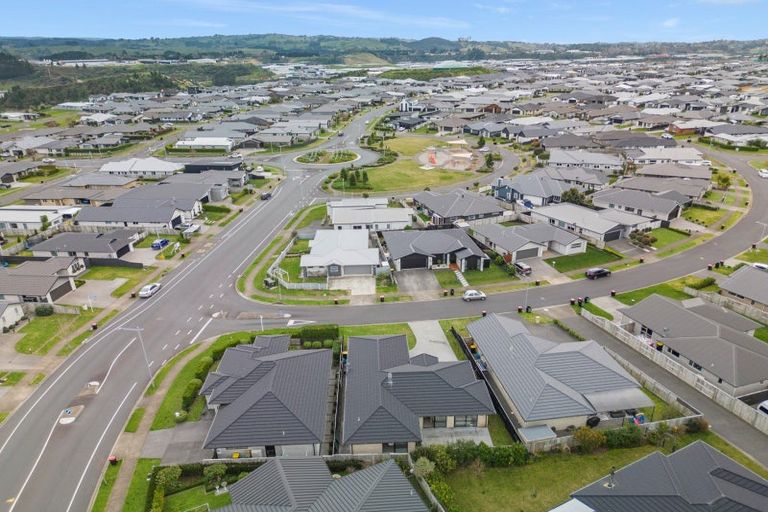 Photo of property in 59 Kahuparere Crescent, Pyes Pa, Tauranga, 3112