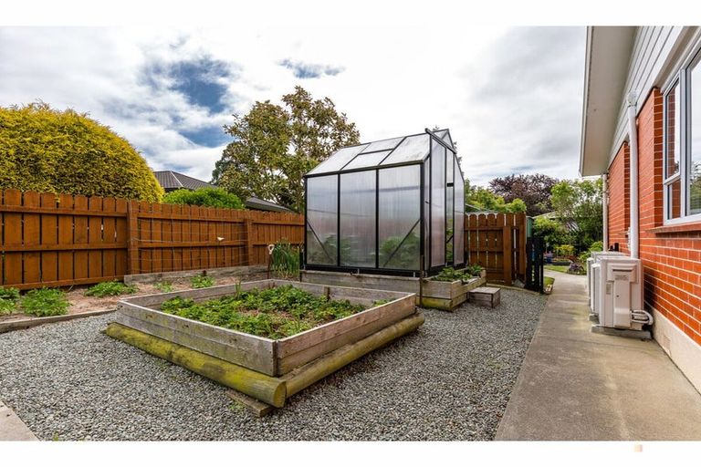 Photo of property in 11 Oxford Street, Waimate, 7924