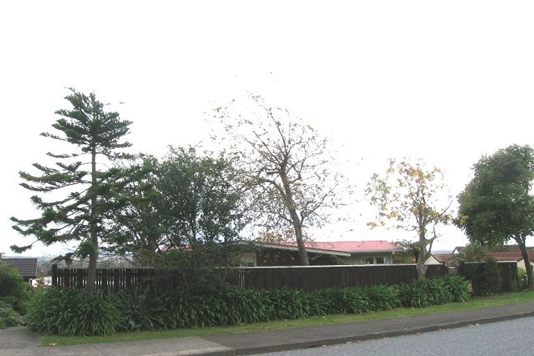 Photo of property in 32 Kakariki Grove, Waikanae, 5036