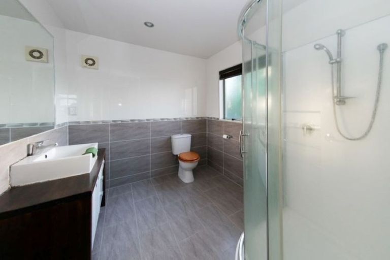 Photo of property in 30 Cherrywood Crescent, Northpark, Auckland, 2013