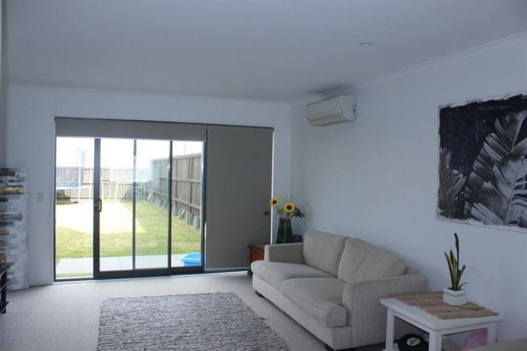 Photo of property in 8 Flounder Road, Hobsonville, Auckland, 0616