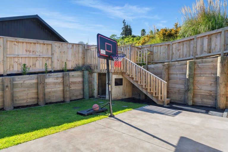 Photo of property in 83 Whakaturou Crescent, Pyes Pa, Tauranga, 3112