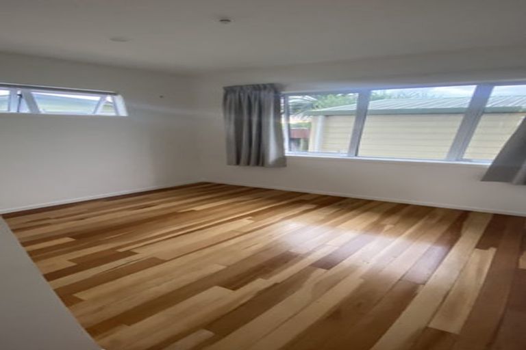 Photo of property in 104 Kingswood Road, Brookfield, Tauranga, 3110
