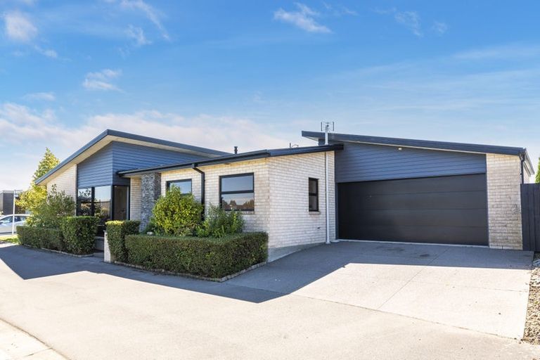 Photo of property in 1 Tangy Loch Lane, Broomfield, Christchurch, 8042