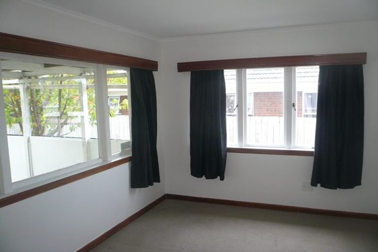 Photo of property in 20a Glengarry Road, Glen Eden, Auckland, 0602