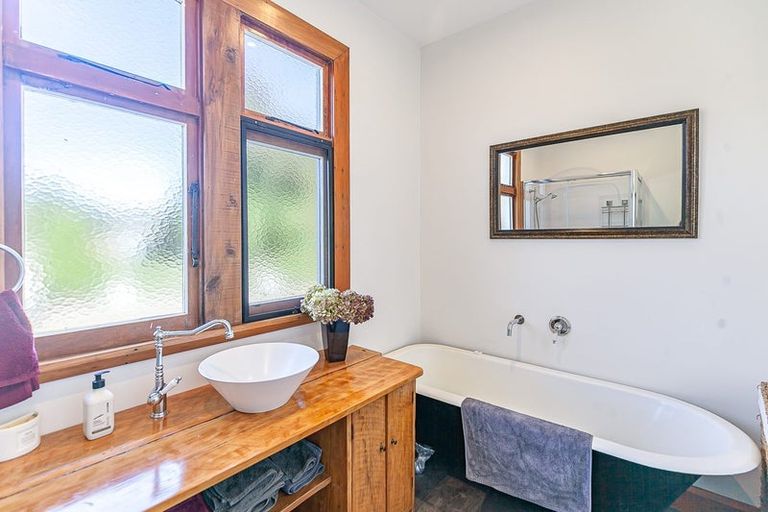 Photo of property in 1541 Dovedale Road, Thorpe, Wakefield, 7096