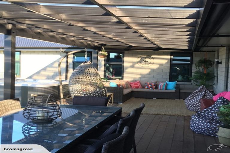 Photo of property in 56 Whakatomo Place, Havelock North, 4130