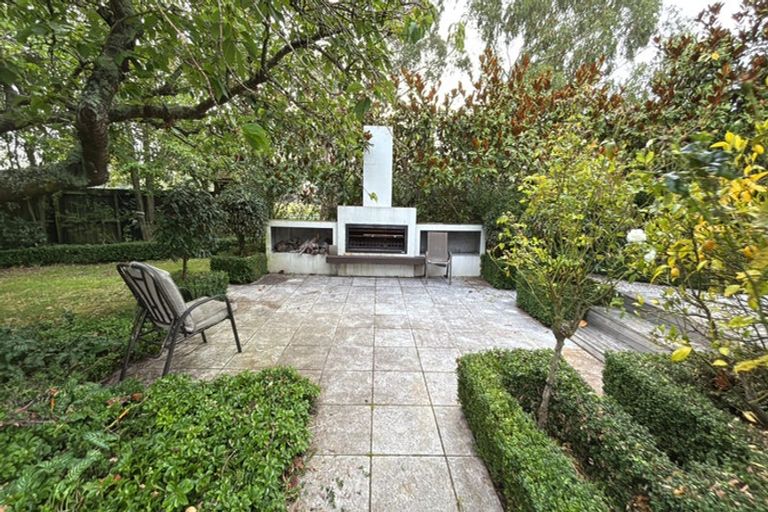 Photo of property in 784 Hawkins Road, Marshland, Christchurch, 8051