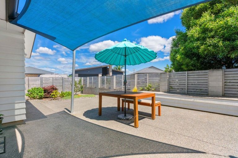 Photo of property in 1 Westhill Lane, Papamoa Beach, Papamoa, 3118