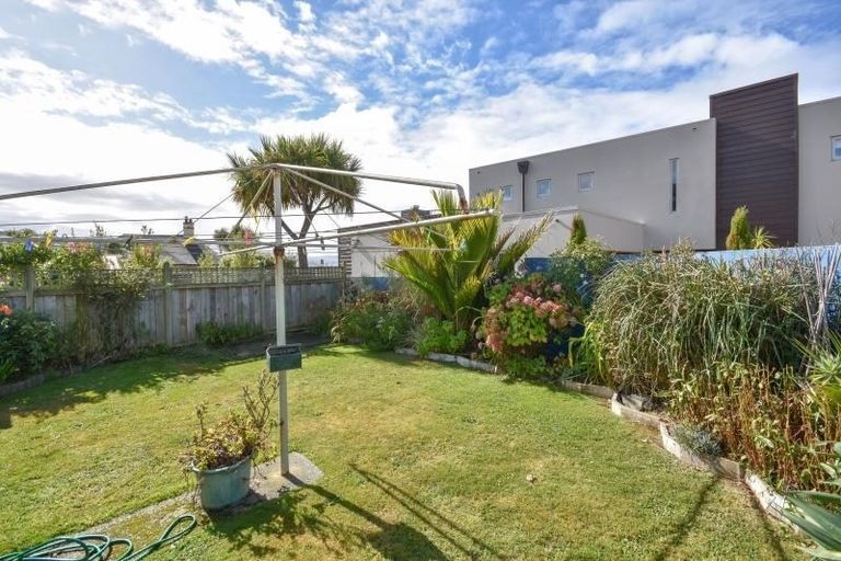 Photo of property in 31 Cliffs Road, Saint Clair, Dunedin, 9012