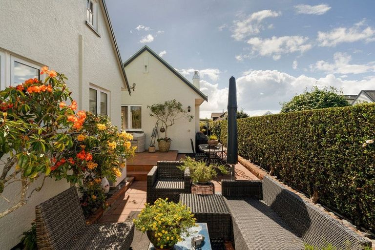 Photo of property in 16 Hinewa Road, Otumoetai, Tauranga, 3110