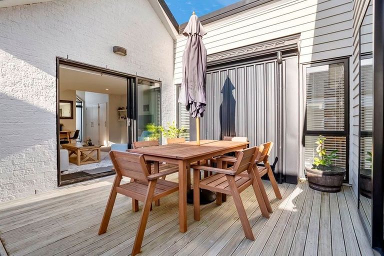 Photo of property in 7 Parachute Crescent, Papakura, 2110