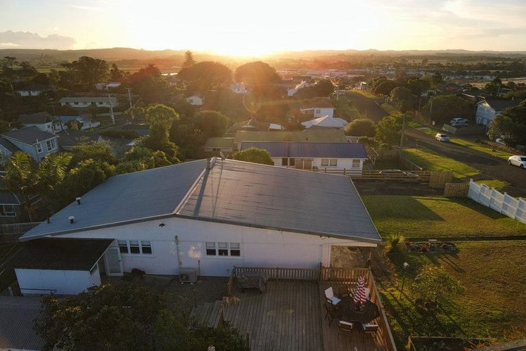 Photo of property in 31 Karaka Street, Helensville, 0800