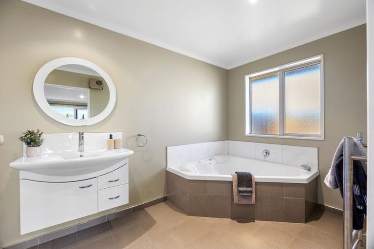 Photo of property in 32 Devine Drive, Rolleston, Christchurch, 7678