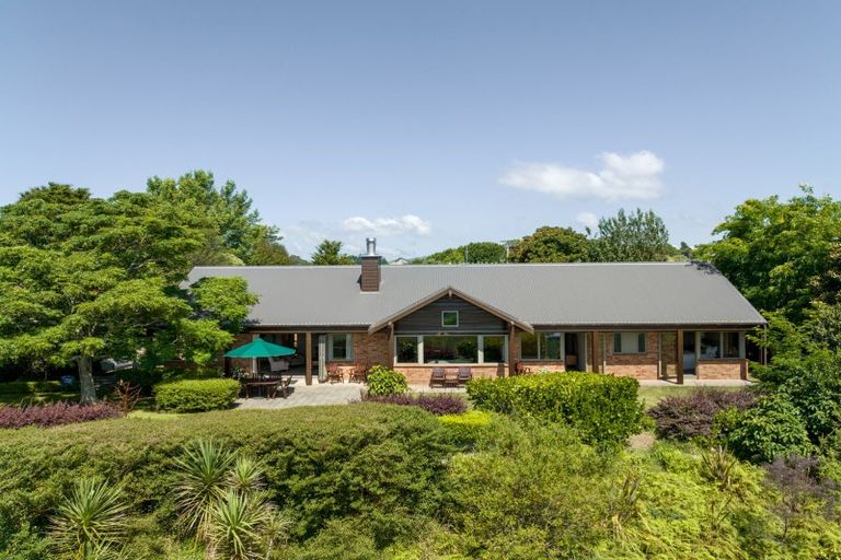 Photo of property in 345 Waitaha Road South, Welcome Bay, Tauranga, 3175