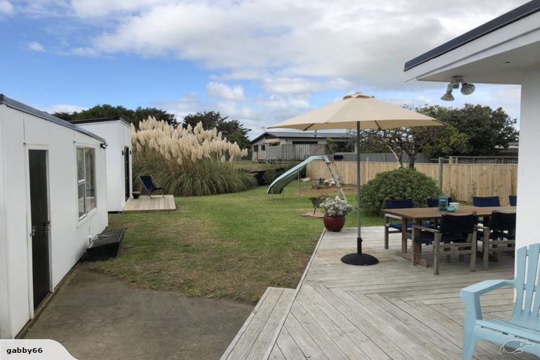 Photo of property in 29 Hunia Terrace, Himatangi Beach, Foxton, 4891
