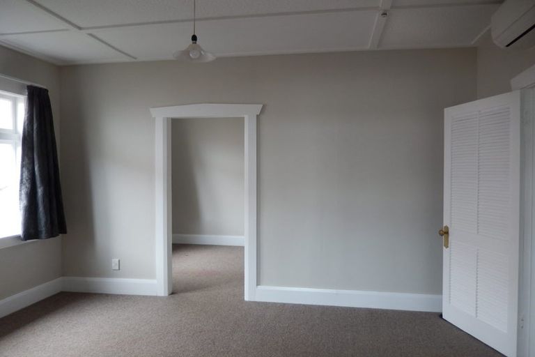 Photo of property in 20 Queens Drive, Kilbirnie, Wellington, 6022