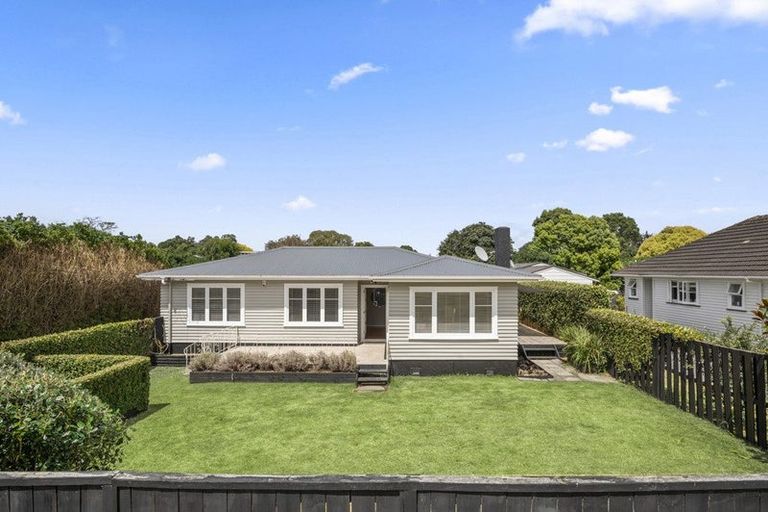 Photo of property in 1/50 Muir Avenue, Mangere Bridge, Auckland, 2022