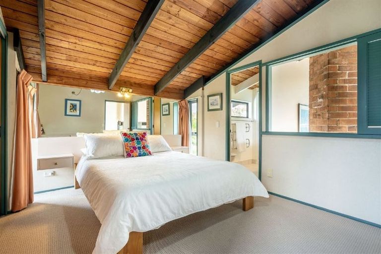 Photo of property in 27 Hadfield Street, Beach Haven, Auckland, 0626